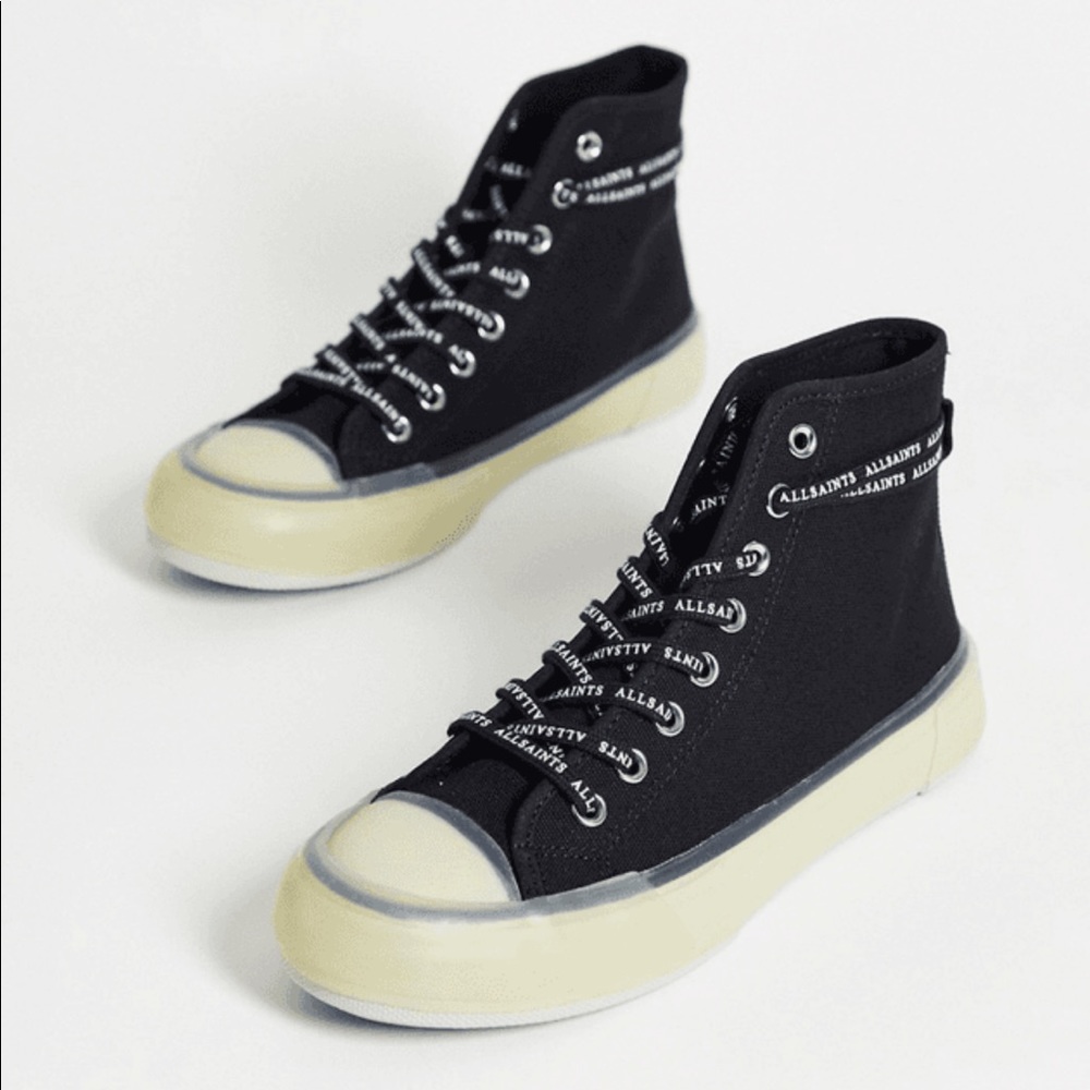 Jaxal Sneakers Size 5 in women’s.